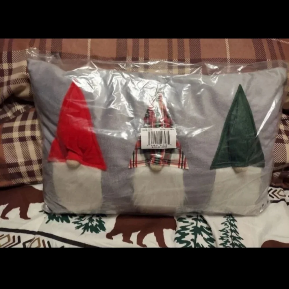Holiday Gnomes Accent Pillow & Plush Pillows Set of 3 BNWT RETIRED SET!